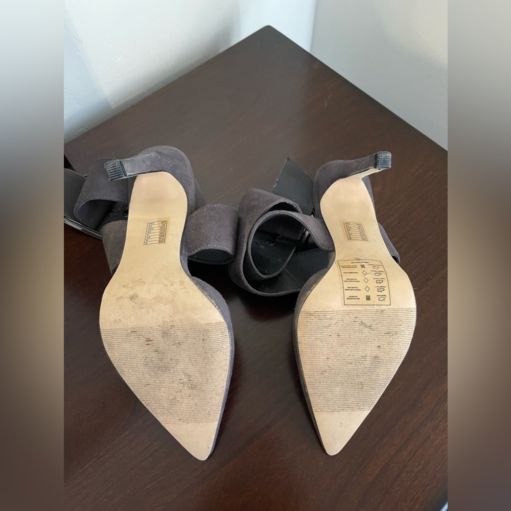 Forever 21 Gray Stilettos Size 8 - Picture 4 of 4